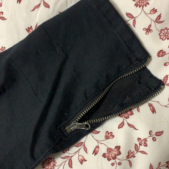 Skinny Cargo Jeans - Picture 3 of 4